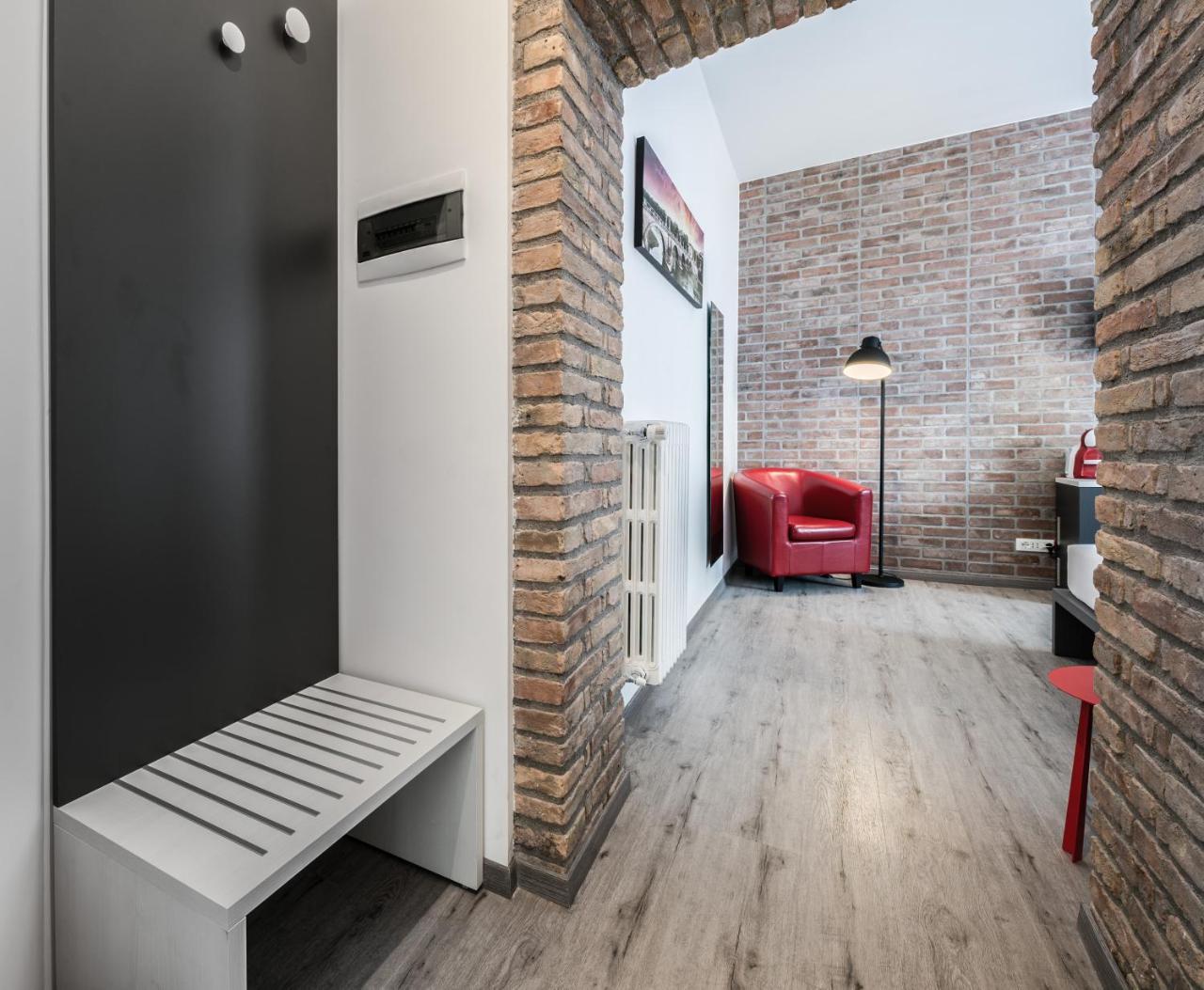 Lele Rooms San Lorenzo Рим Екстериор снимка
