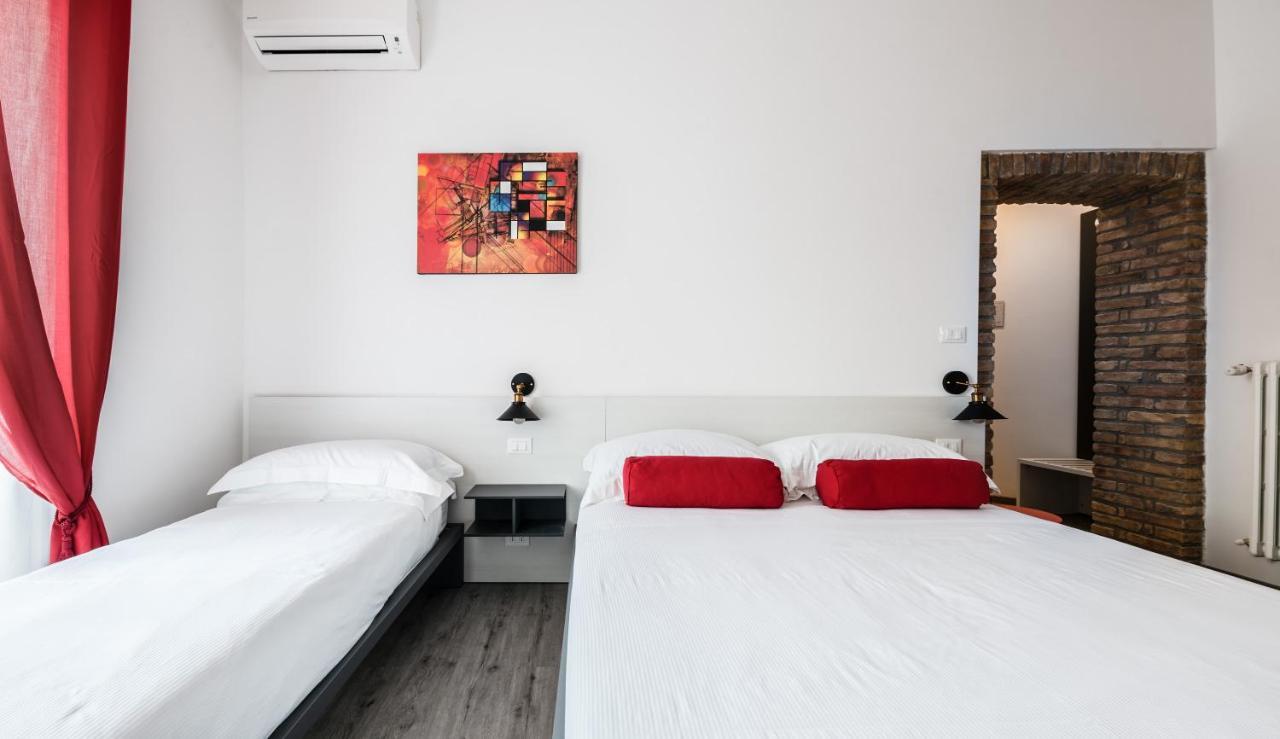 Lele Rooms San Lorenzo Рим Екстериор снимка