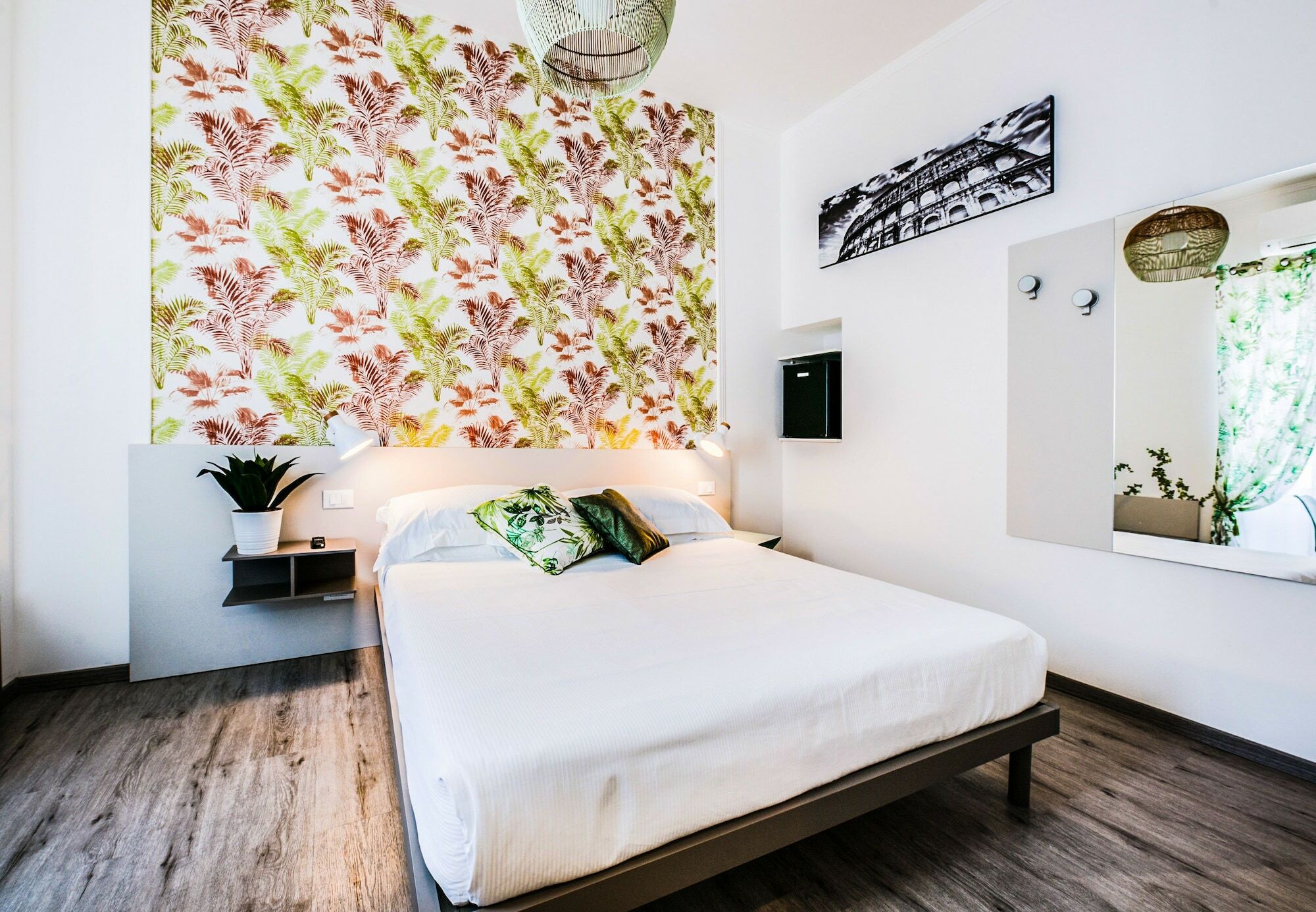 Lele Rooms San Lorenzo Рим Екстериор снимка