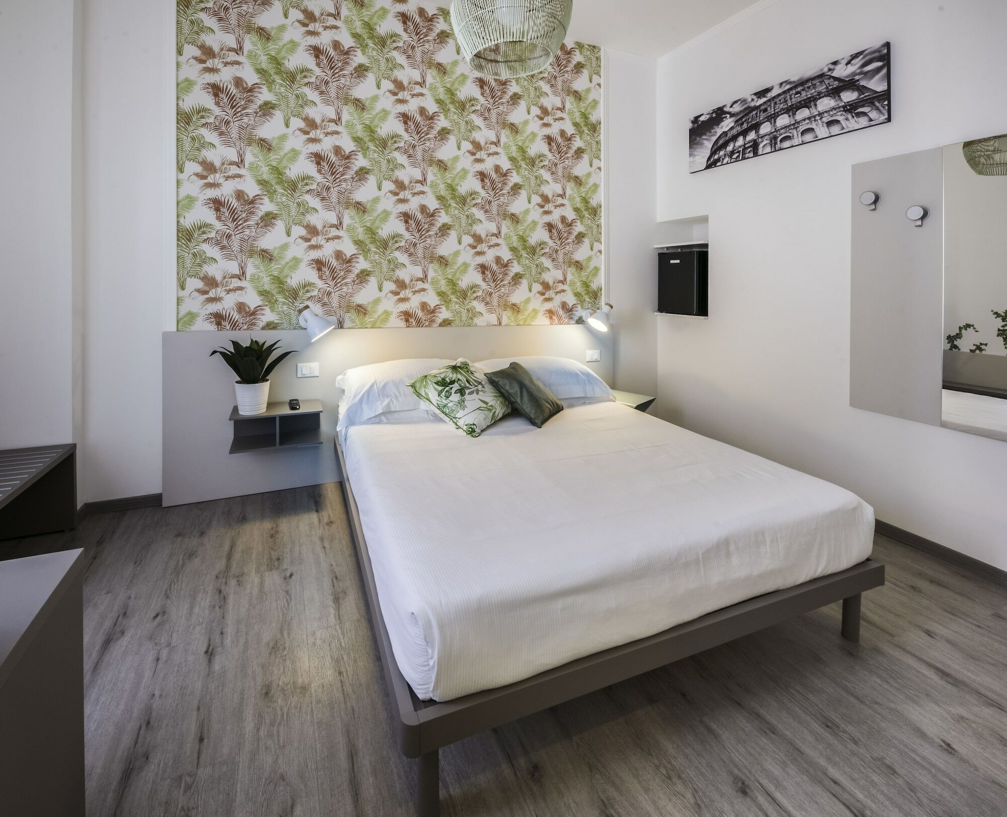 Lele Rooms San Lorenzo Рим Екстериор снимка